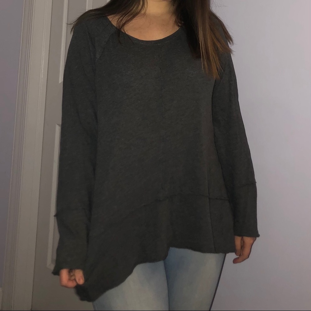 Long sleeve grey flowy shirt